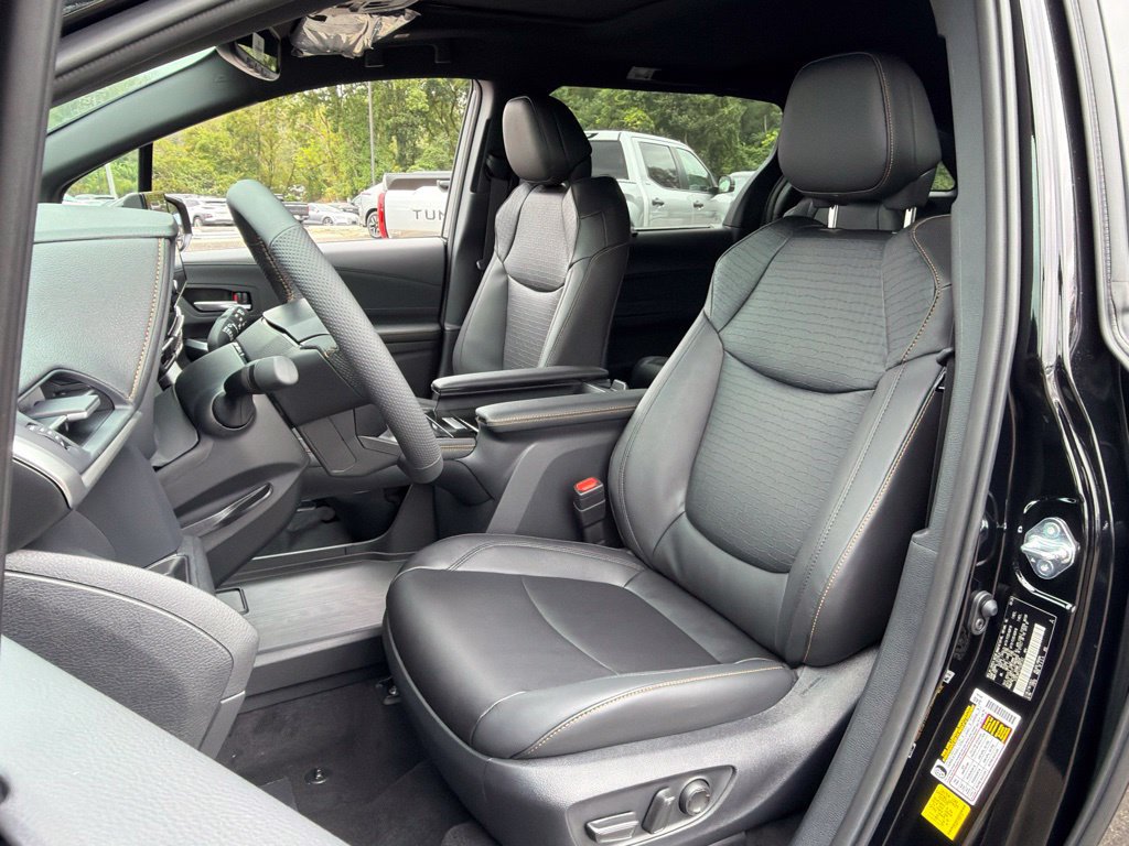New 2026 Toyota Sienna AWD image 20