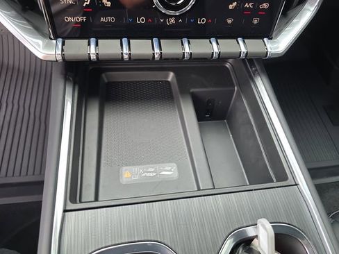 New 2026 GMC Acadia Elevation w/ Black Edition FWD image 23