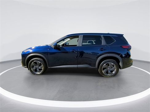 Used 2024 Nissan Rogue SV image 5