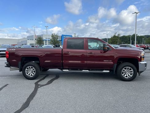 Used 2017 Chevrolet Silverado 3500 LT w/ LT Convenience Package AWD/4WD image 8