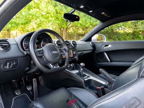Used 2012 Audi TT RS AWD/4WD image 22