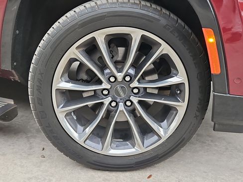 Used 2023 Jeep Wagoneer Series III w/ Premium Group I image 34