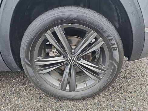 Used 2022 Volkswagen Atlas SEL R-Line AWD/4WD image 34