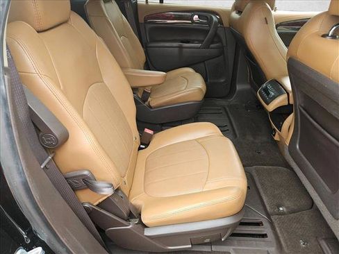 Used 2017 Buick Enclave Leather w/ Enclave Tuscan Edition FWD image 21