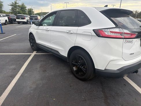 Used 2021 Ford Edge SE FWD image 9