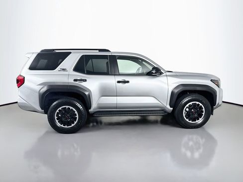 Certified 2025 Toyota 4Runner TRD Off-Road AWD/4WD image 4