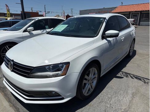Used 2017 Volkswagen Jetta SEL FWD image 1