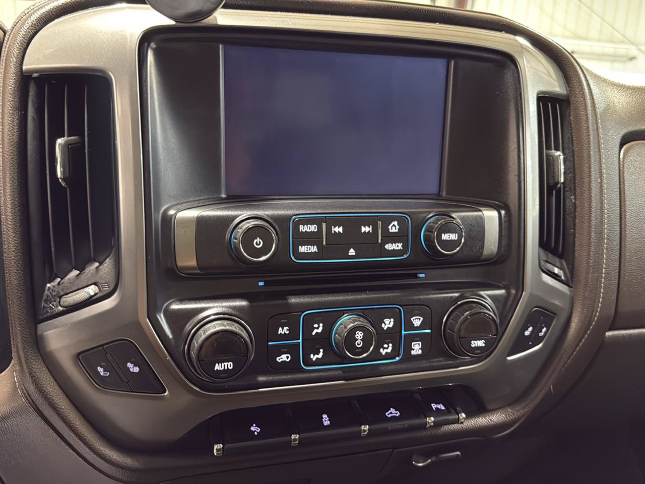 Used 2016 Chevrolet Silverado 2500 LTZ w/ LTZ Plus Package AWD/4WD image 11