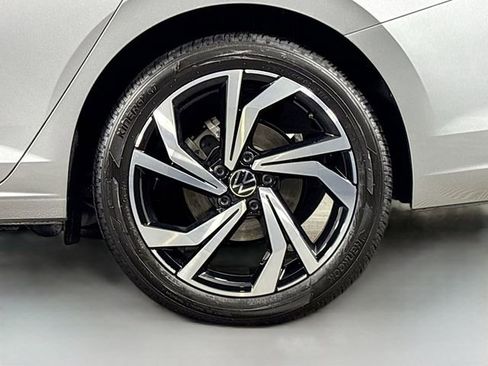 New 2026 Volkswagen Jetta SEL image 32