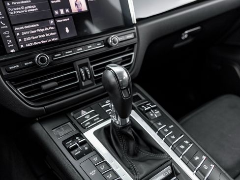 Used 2021 Porsche Macan S image 30