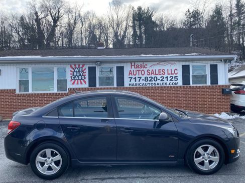 Used 2014 Chevrolet Cruze LT w/ RS Package image 3
