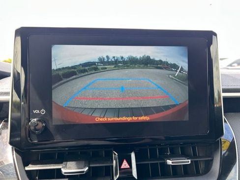 Used 2025 Toyota Corolla XSE FWD image 25