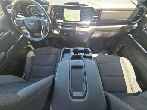 Used 2024 Chevrolet Silverado 1500 LT AWD/4WD image 20