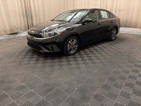 Certified 2024 Kia Forte LXS image 1