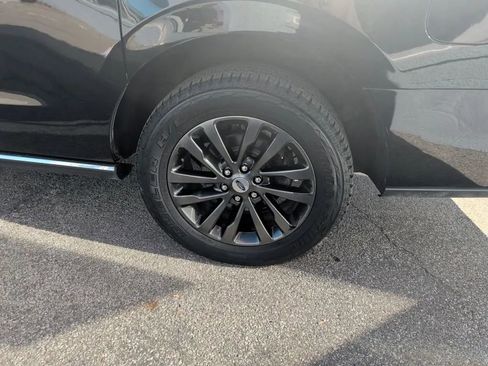 Used 2019 Ford Expedition Max Limited AWD/4WD image 10
