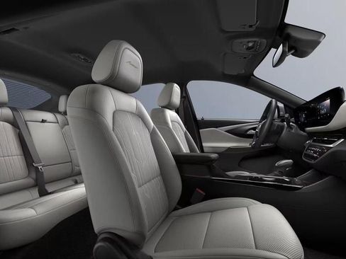 New 2026 Buick Envista Avenir image 7