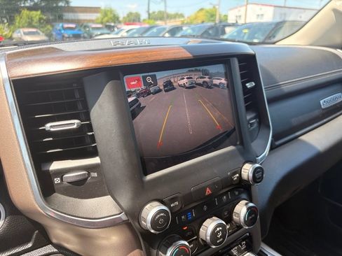 Used 2022 RAM 1500 Laramie AWD/4WD image 17