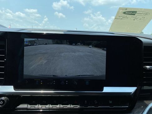 Used 2022 Chevrolet Silverado 1500 LTZ AWD/4WD image 26