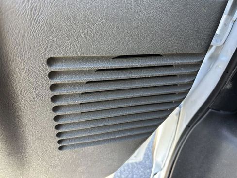 Used 2024 Chevrolet Express 2500 w/ Driver Convenience Package image 15