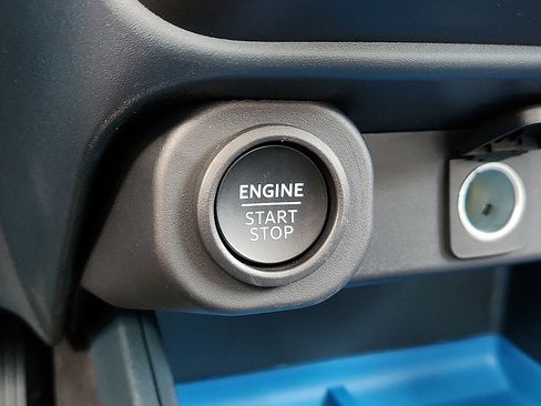 New 2025 Ford Maverick XLT w/ Equipment Group 302A image 9