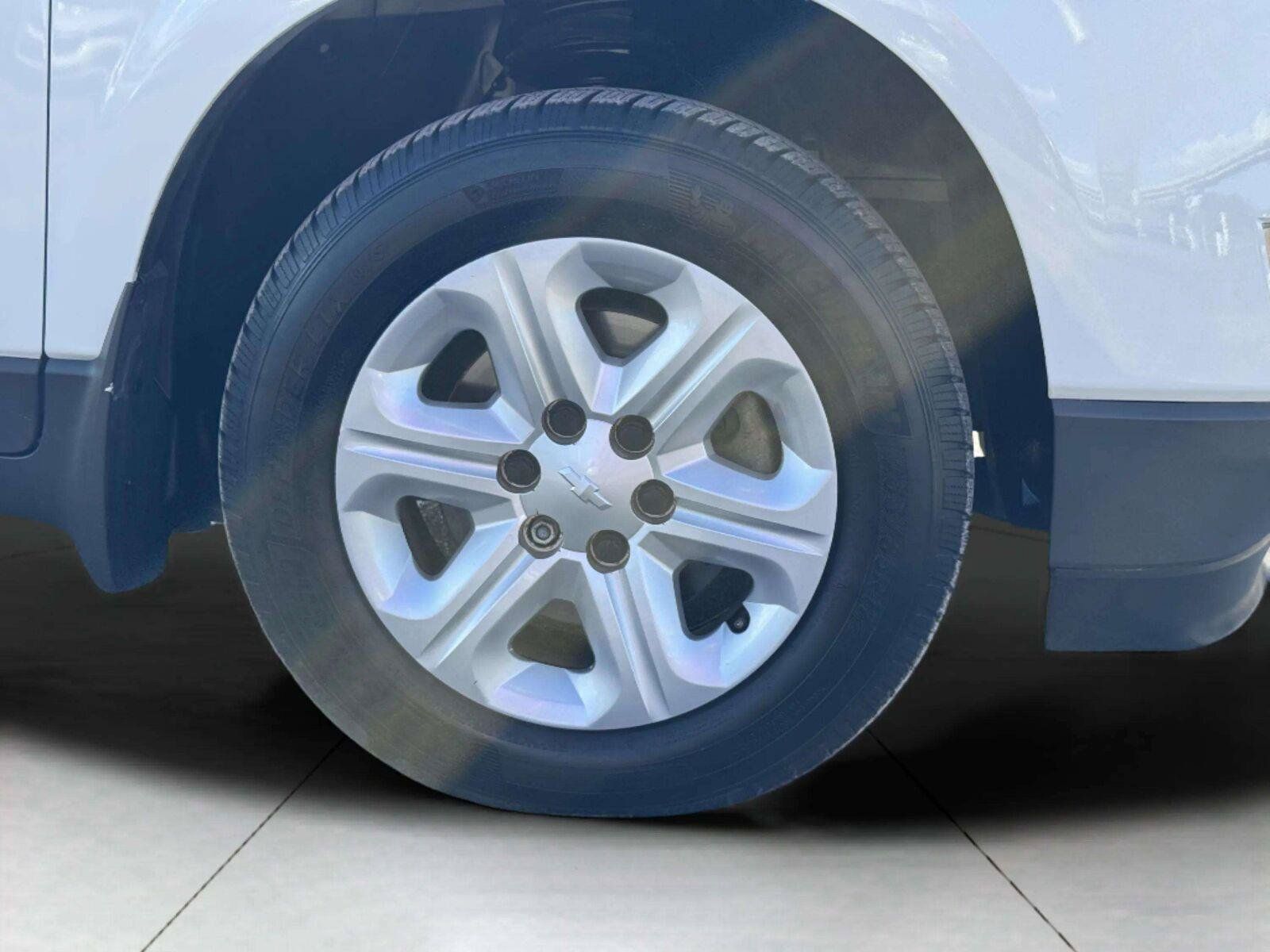 Used 2012 Chevrolet Traverse LS FWD image 59