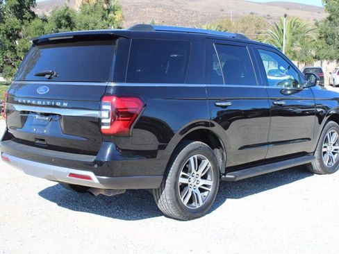 Used 2024 Ford Expedition Limited image 4