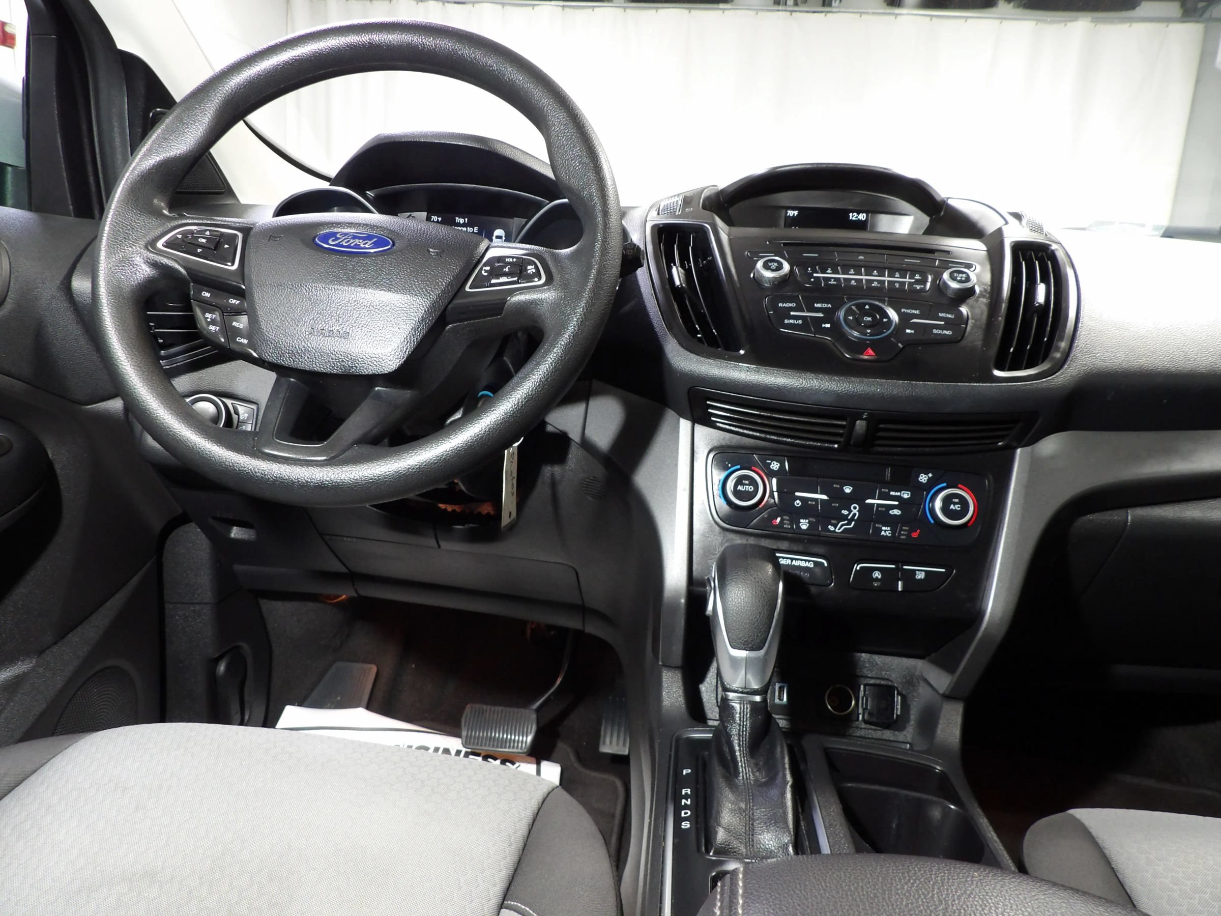 Used 2018 Ford Escape SE FWD image 12