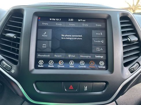 Used 2022 Jeep Cherokee Latitude image 36