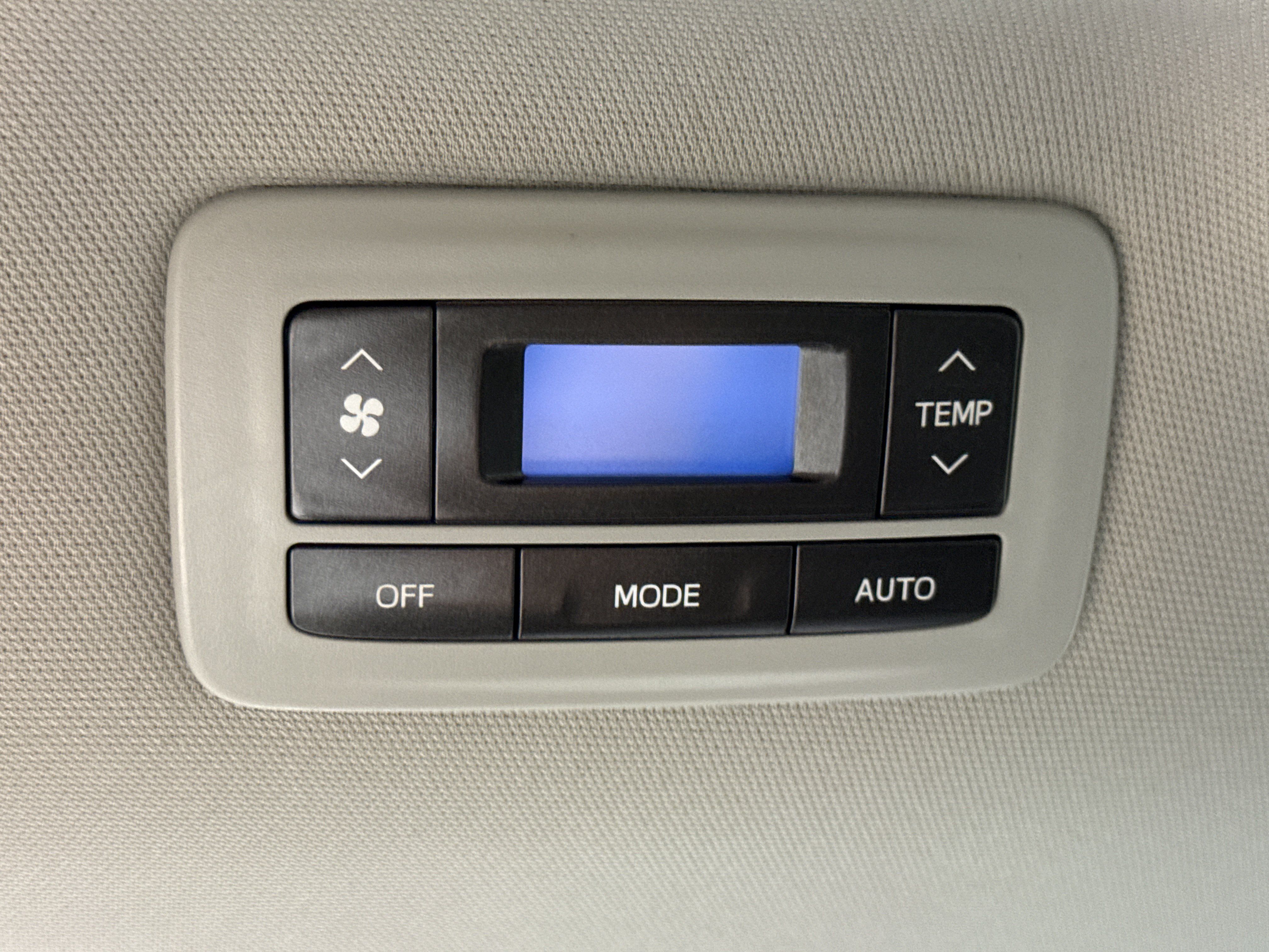 Used 2018 Toyota Sienna LE FWD image 15