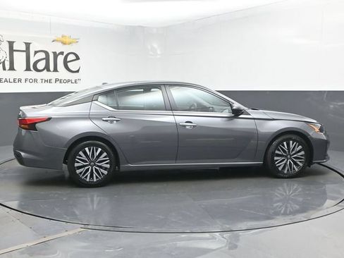 Used 2024 Nissan Altima 2.5 SV FWD image 51