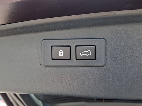 Used 2025 Subaru Outback Limited AWD/4WD image 31