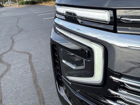 New 2026 Chevrolet Suburban Premier image 26