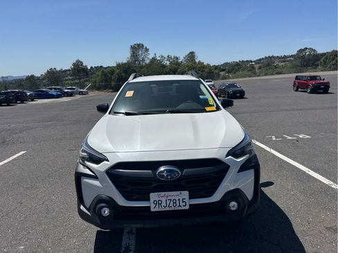 Used 2023 Subaru Outback Premium image 2