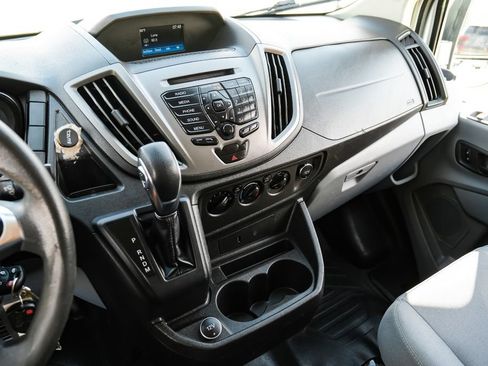 Used 2019 Ford Transit 250 130 Low Roof RWD image 19