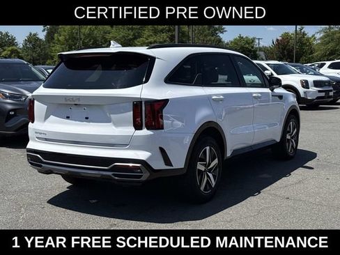 Used 2023 Kia Sorento EX w/ Panoramic Sunroof Package FWD image 2