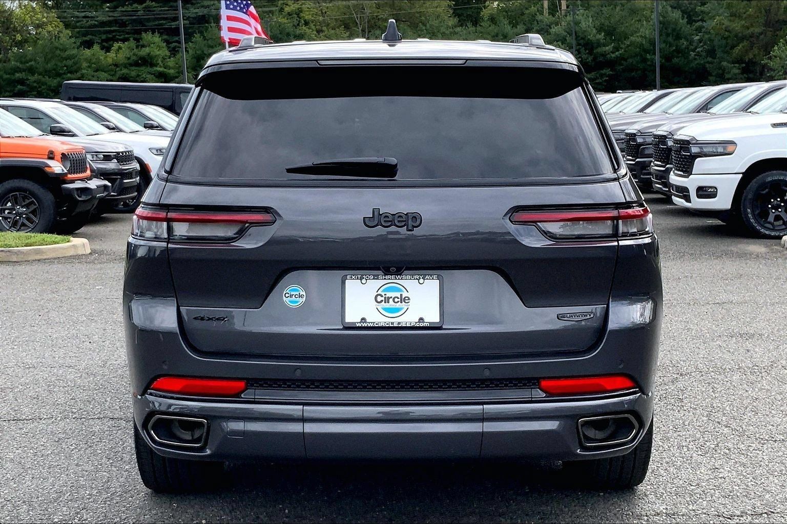 Certified 2025 Jeep Grand Cherokee L Summit AWD/4WD image 4