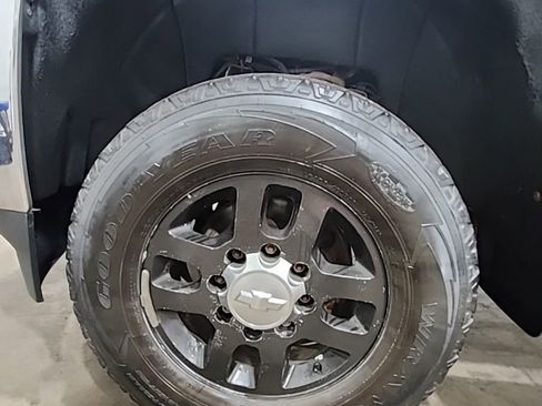 Used 2019 Chevrolet Silverado 2500 W/T AWD/4WD image 10