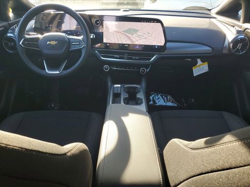 New 2026 Chevrolet Equinox EV LT image 9