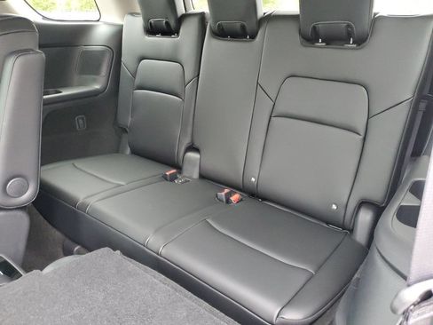 New 2026 Nissan Pathfinder SL w/ SL Premium Package AWD/4WD image 14