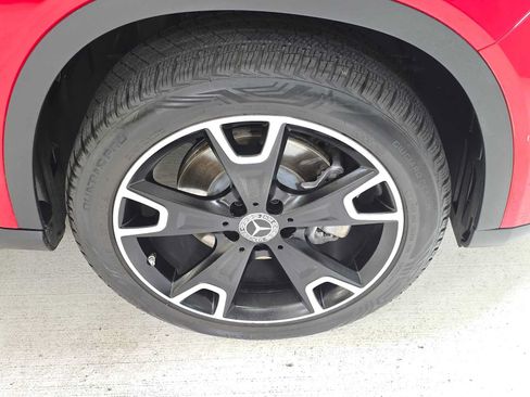 Used 2019 Mercedes-Benz GLA 250 4MATIC image 9