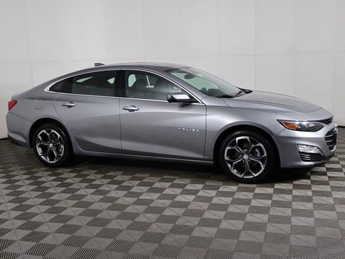 Used 2024 Chevrolet Malibu LT image 12