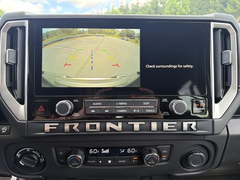 Used 2025 Nissan Frontier SV w/ SV Convenience Package AWD/4WD image 15