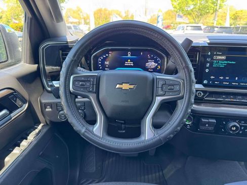 Used 2026 Chevrolet Silverado 1500 LT AWD/4WD image 21