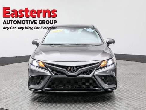 Used 2024 Toyota Camry SE image 2