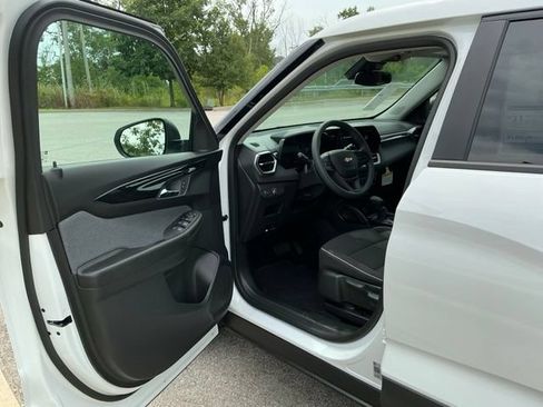 New 2026 Chevrolet TrailBlazer LS w/ LS Convenience Package FWD image 15