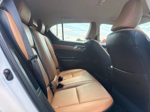 Used 2017 Lexus CT 200h w/ Accessory Package 2 FWD image 29