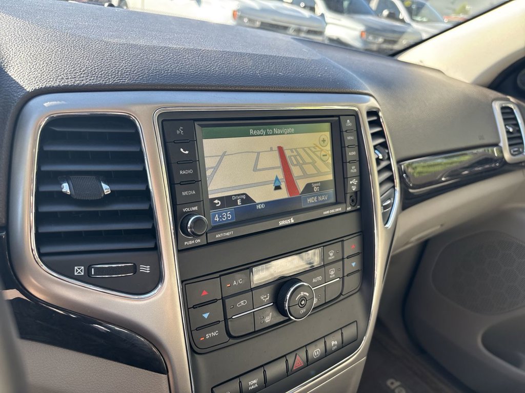 Used 2012 Jeep Grand Cherokee Laredo AWD/4WD image 19