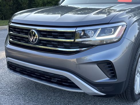 Used 2023 Volkswagen Atlas Cross Sport SE w/ Panoramic Sunroof Package FWD image 9