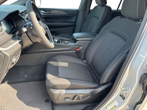 New 2026 Jeep Grand Cherokee Laredo AWD/4WD image 23