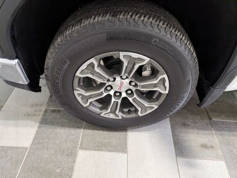 Used 2026 GMC Sierra 1500 SLT AWD/4WD image 8